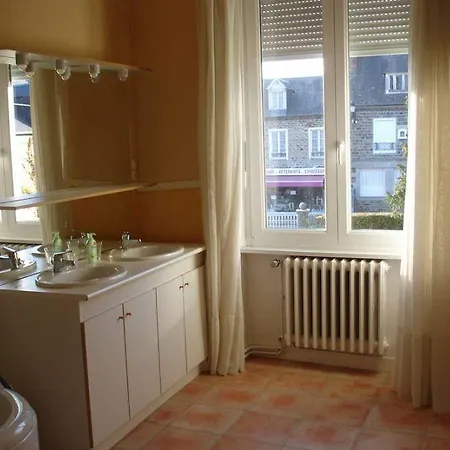 Le Bourg * Landelles-et-Coupigny
